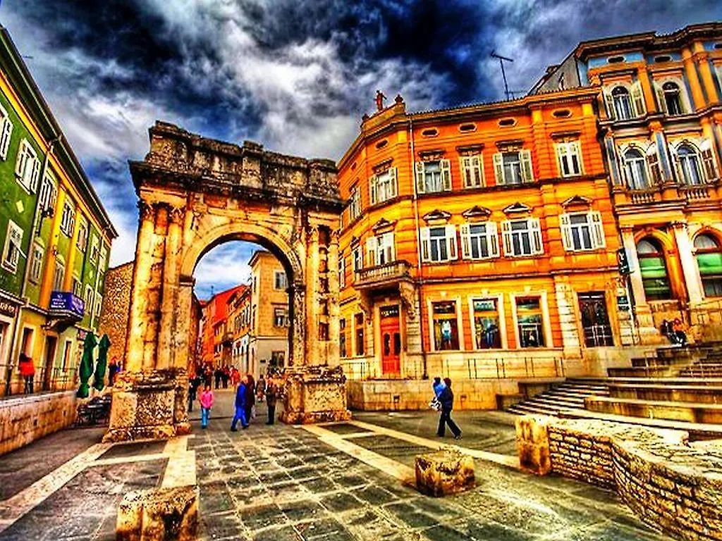 Apartments Andrea Pula